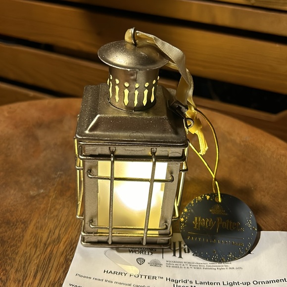 Pottery Barn Teen Harry Potter Hagrid’s light 💡 Up Lantern Ornament BNWT - Picture 2 of 6
